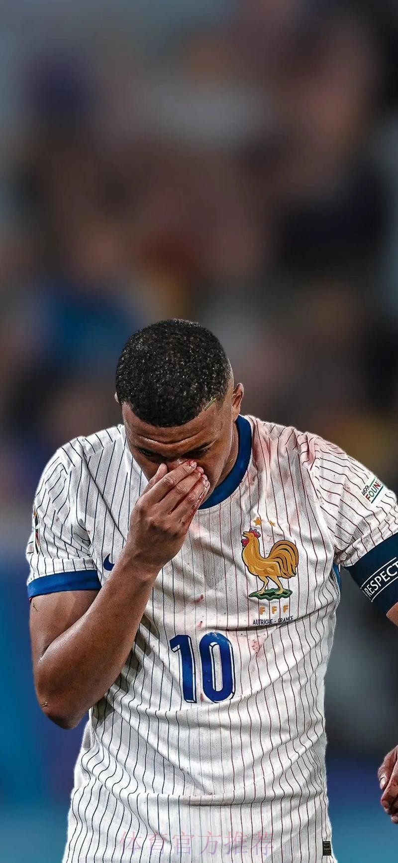 姆巴佩本轮西甲扭伤脚踝 但仍坚持去法国队报到 姆巴佩本轮西甲扭伤脚踝 但仍坚持去法国队报到