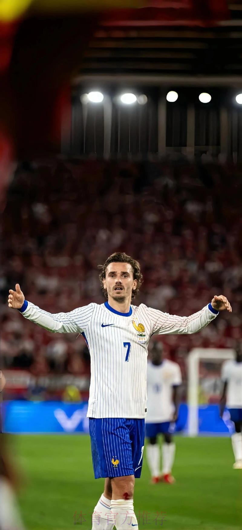 姆巴佩本轮西甲扭伤脚踝 但仍坚持去法国队报到 姆巴佩本轮西甲扭伤脚踝 但仍坚持去法国队报到